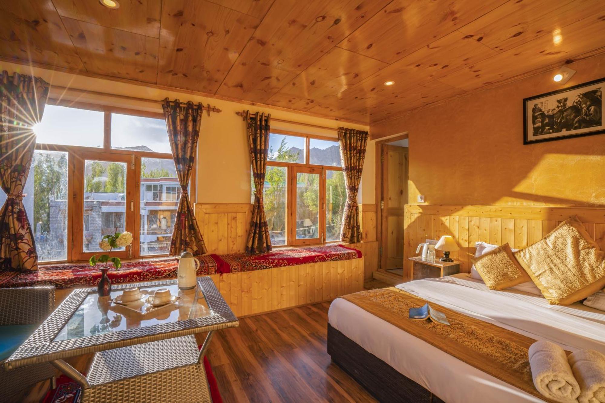 Rainbow Holiday Home Leh Esterno foto