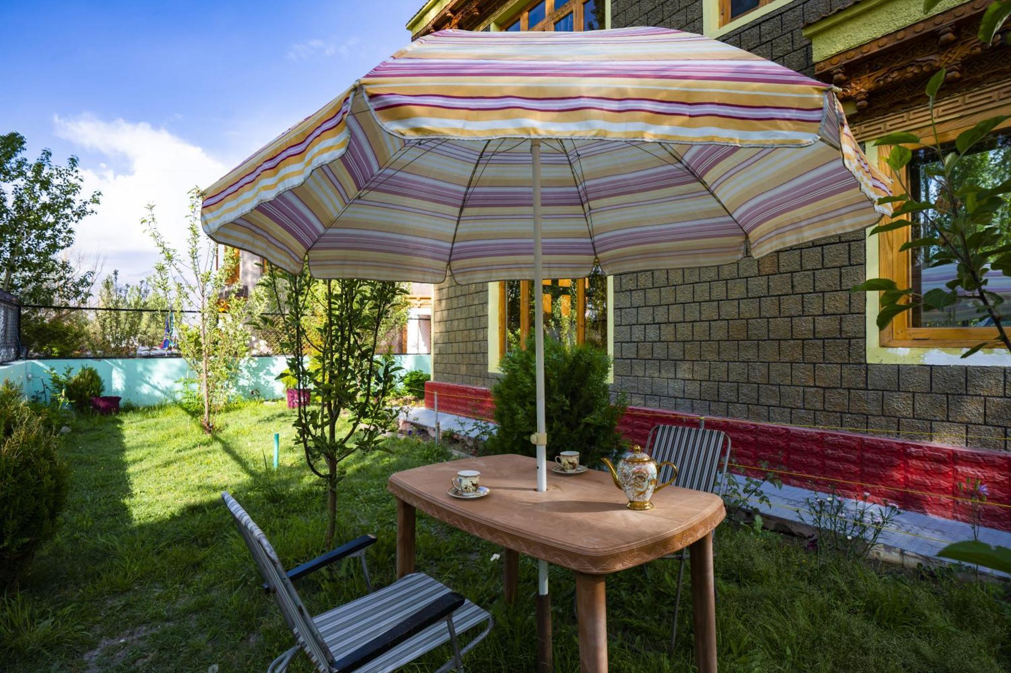 Rainbow Holiday Home Leh Esterno foto